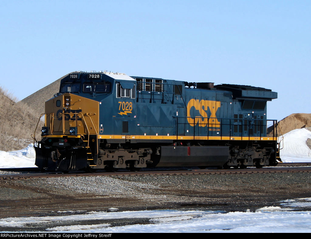 CSXT 7028